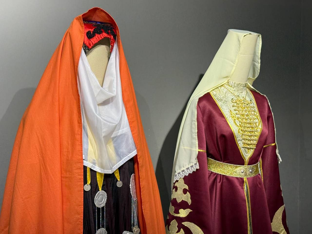 В Доме дружбы открылась выставка «Мир студенческого искусства»